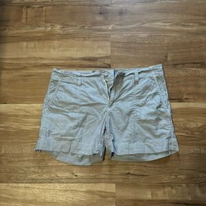 Levi’s shorts size 8.